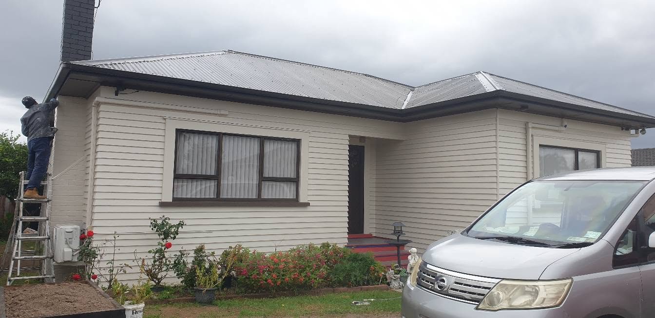 Suburban home facade repaint